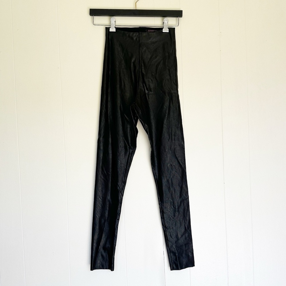 COMMANDO Faux Leather Leggings in Black Size Small